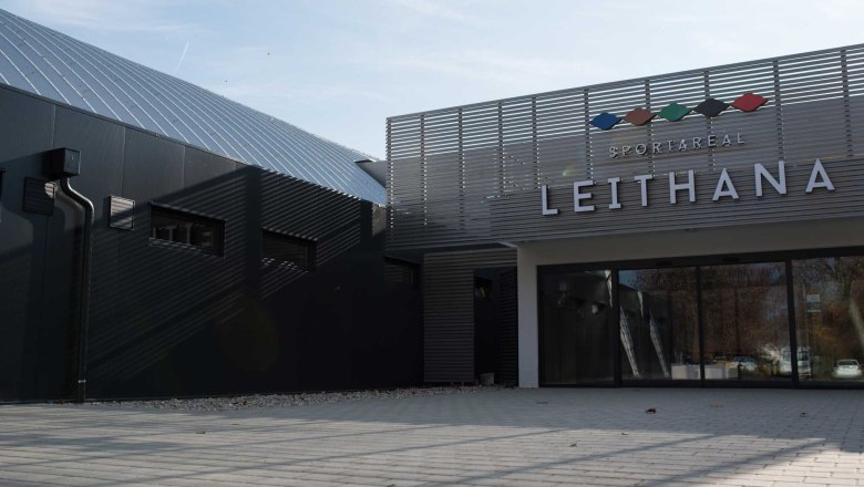 Entrance to the Leithana sports area with modern architecture and glass front.