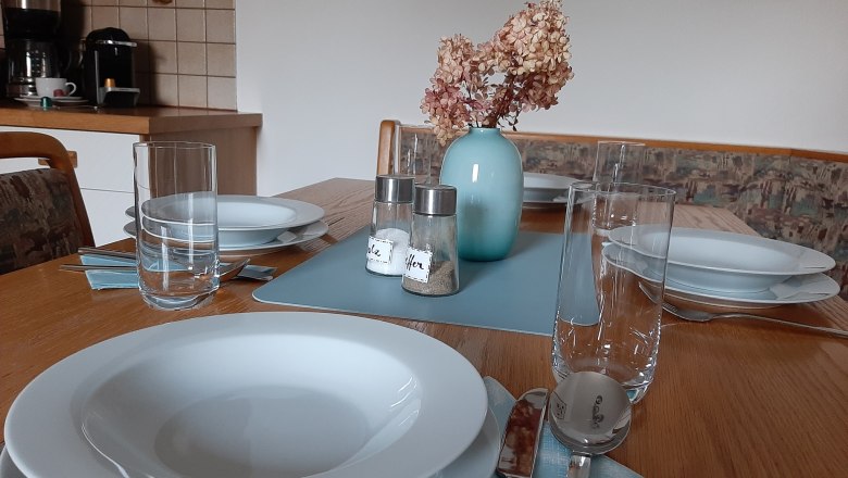 Dining table, &copy; Fam. Schmid