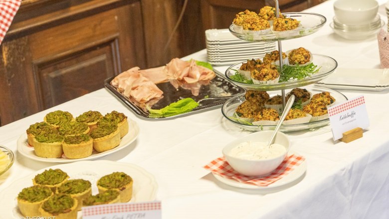 Neubruck restaurant, &copy; Theo Kust