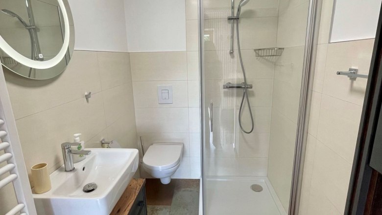 Bathroom vacation apartment, &copy; Els-kwatawa Ranch