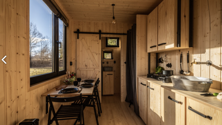 Interior view, &copy; deutsch