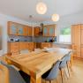 Kitchen with dining area, © Wiener Alpen / Christian Kremsl