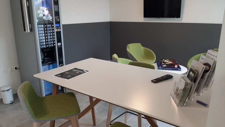 Reception, &copy; Office Base Bad V&ouml;slau Projekt GmbH