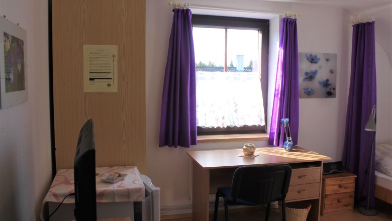 Violet room, &copy; G&uuml;nter Kytka