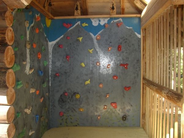 Leisure: climbing, children's playground, mountain biking
