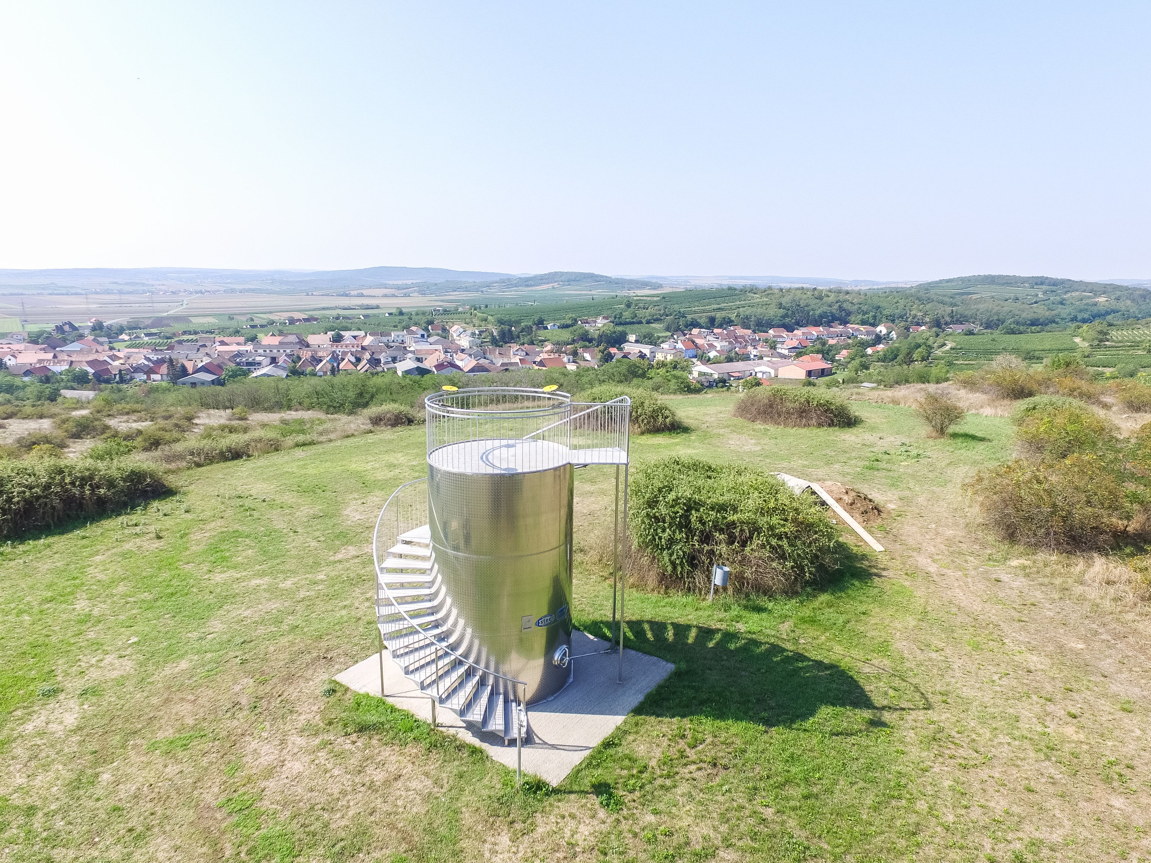 Observation tower in Röschitz with a view of the village and the surrounding countryside.