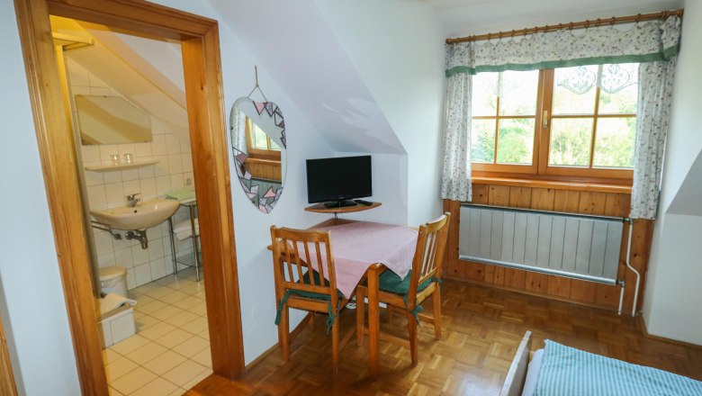 Cozy rooms in the Blümelhub, © Auer Hannes