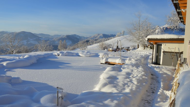 Swimming pond in winter, &copy; Gottfried & Rosina Wagner