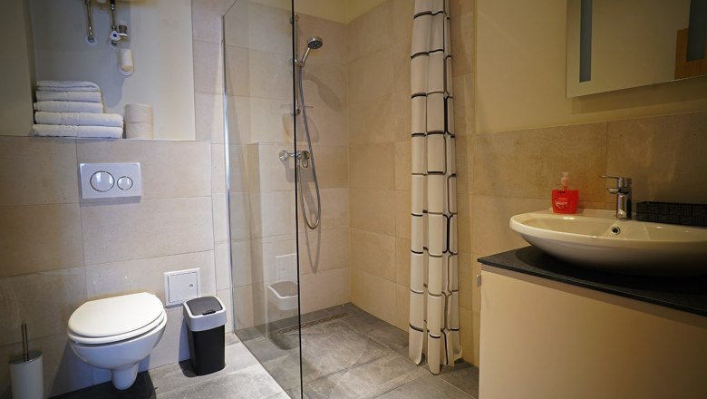 Bathroom, © Nava Motel