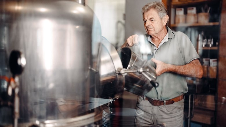 Tavern & farm store Hauer, &copy; Moststra&szlig;e, dochbodnliacht