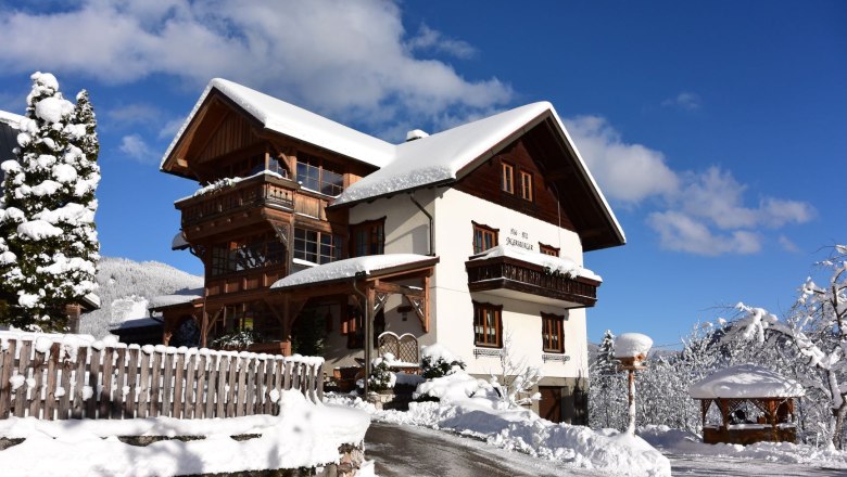 House view winter, &copy; Doris Jagersberger