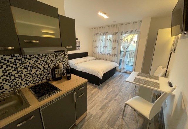 Sleeping and living area, © Nicole Auer