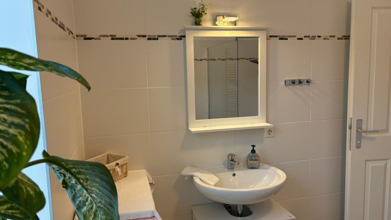 Bathroom in the Teichwies'n Alm Dependance, &copy; Selinger Martin