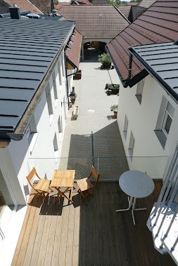 Yard, &copy; betogether Engabrunn