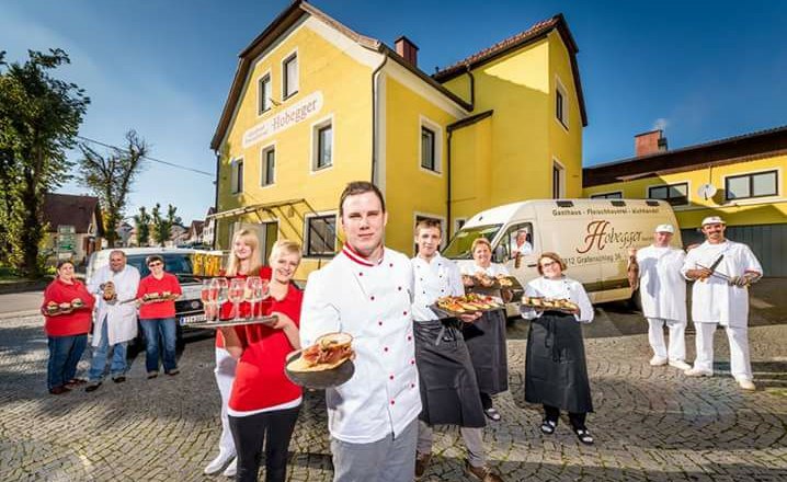 Thomas Hobegger with his team, © Hobegger