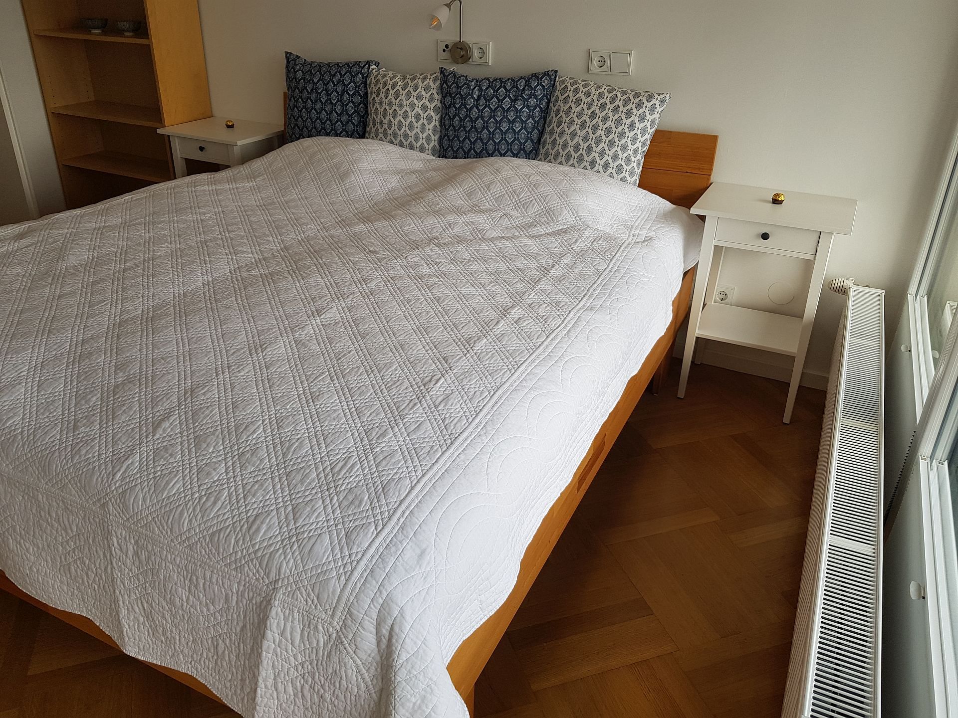 Bedroom with double bed