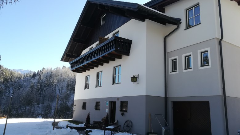 Apartment house Eisenstraße in winter, © Berti Bachler