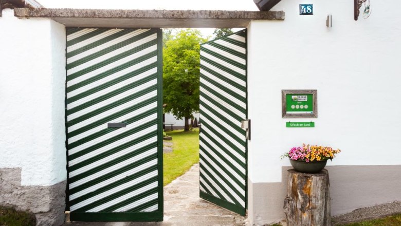 Entrance gate, © www.bu2media.com