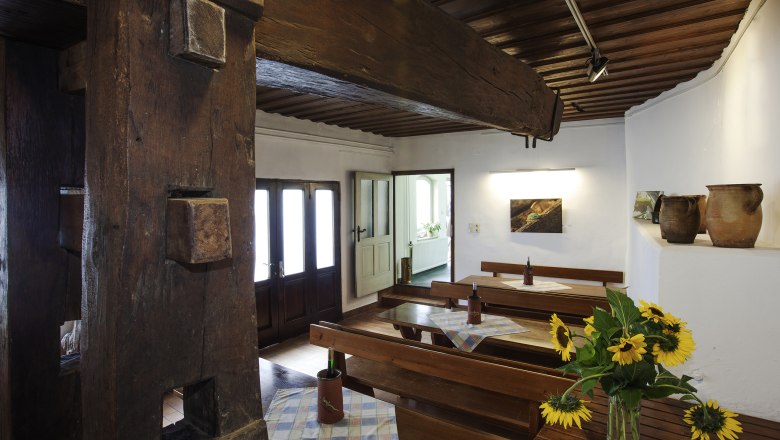 Christine Mazza wine tavern, &copy; Monika Loeff