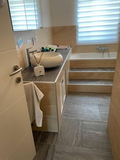FW_Mueller_Bathroom