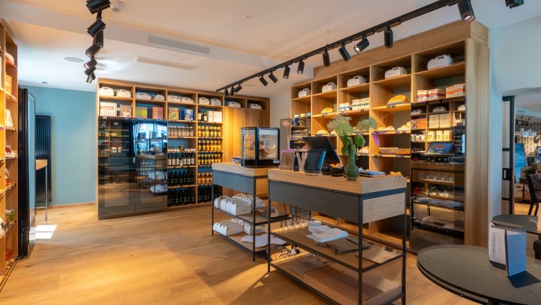 Grocery store, &copy; M&ouml;rwald