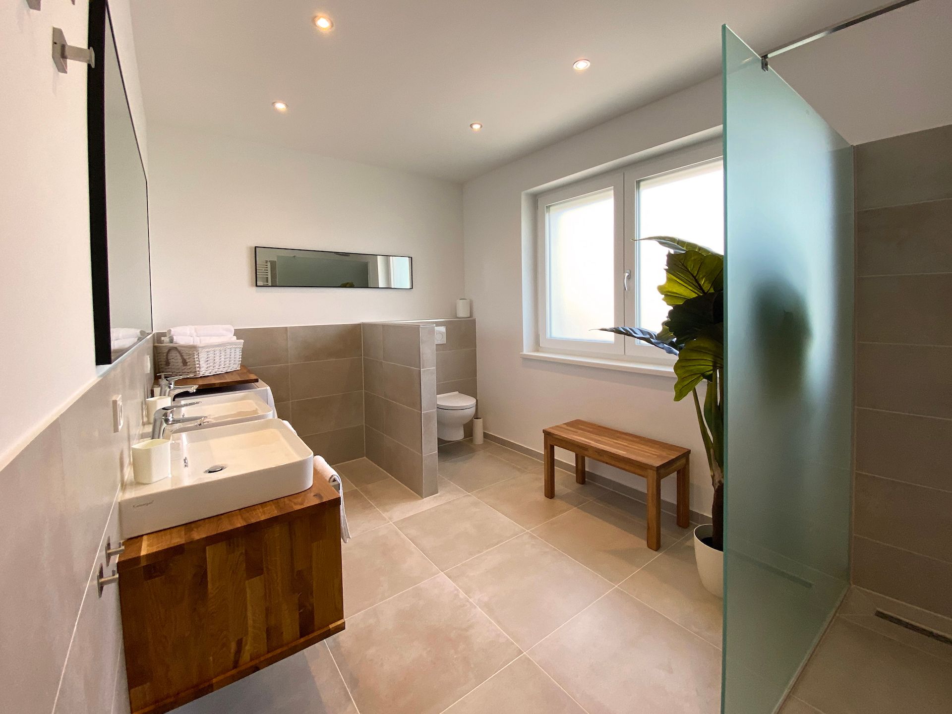 Bathroom with two washbasins