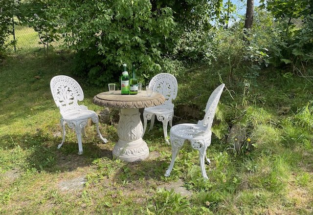 Seating set in the garden, © Christoph Gabrisch 2024 Seating set in the garden, © Christoph Gabrisch 2024