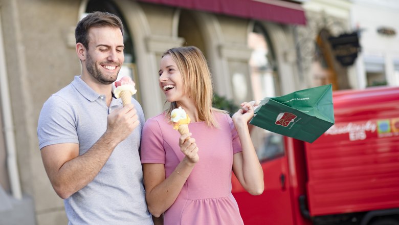 Enjoy homemade ice cream, © schwarz-koenig.at
