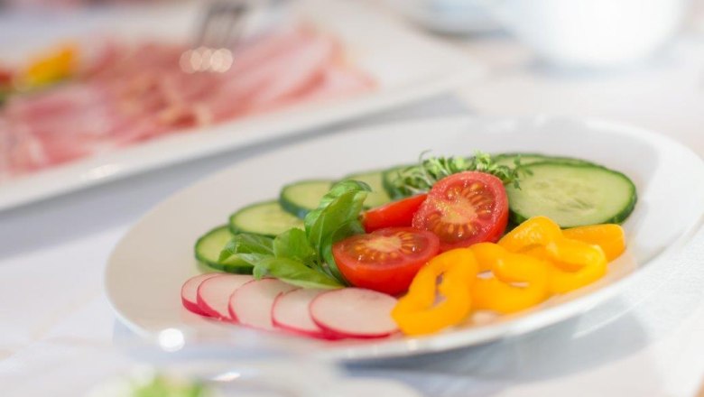 Regional delicacies at the Gruber-Ellinger farm, © schwarz-koenig.at