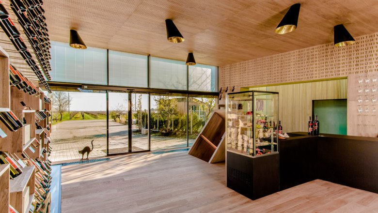 Wine shop, © Bioweingut Frühwirth