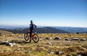 After the MTB route, simply enjoy the view, © Wexl Trails/St. Corona am Wechsel