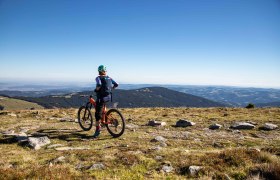 After the MTB route, simply enjoy the view, © Wexl Trails/St. Corona am Wechsel